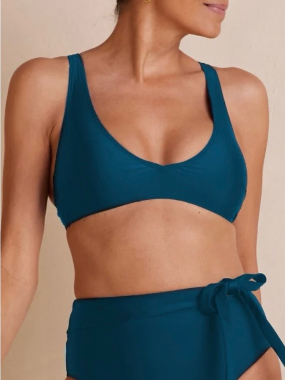 SUMMERSALT NWT Tide Bikini Top in Seaweed